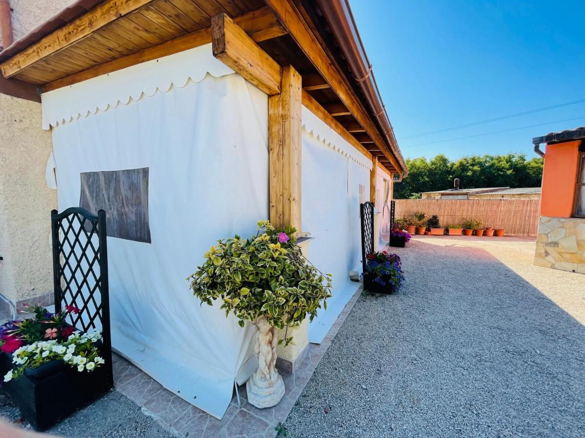 B&B Sterlizia Santa Maria la Palma Exterior photo